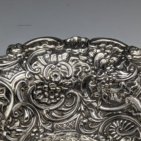 1900 British antique sterling silver bowl embossed 217g William Comyns